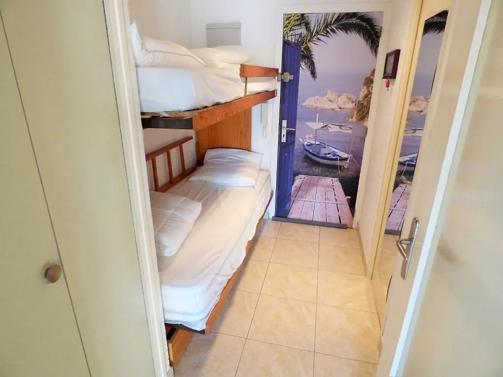 Apartment Plage A Pied, 4 Couchages, Saint-Elme France